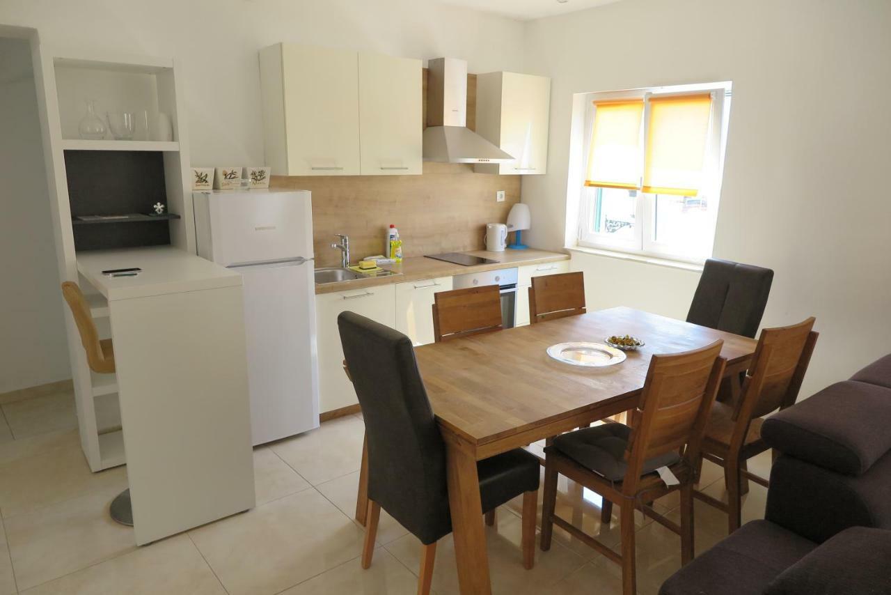 Stars Palace - Apartments And Rooms Jezera Εξωτερικό φωτογραφία