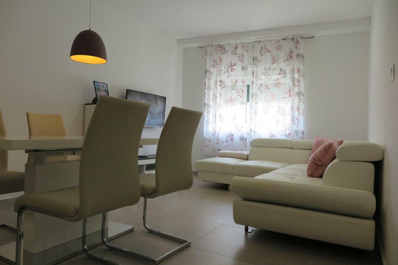 Stars Palace - Apartments And Rooms Jezera Εξωτερικό φωτογραφία